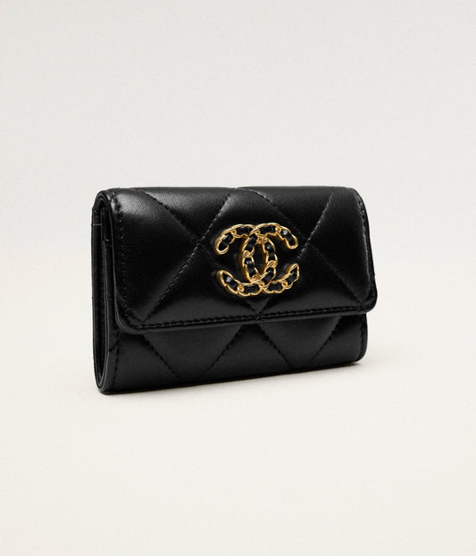 Chanel 19 Flap Card Holder Shiny Lambskin, Gold-Tone, Silver-Tone & Ruthenium-Finish Metal - Black