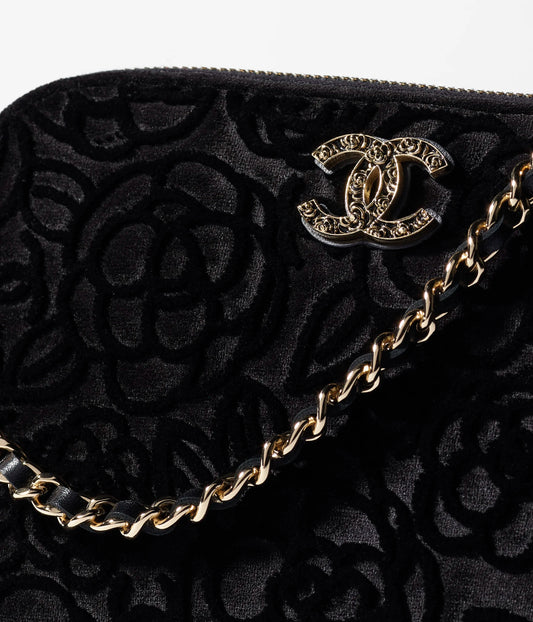Chanel Pouch Velvet & Gold Metal - Black