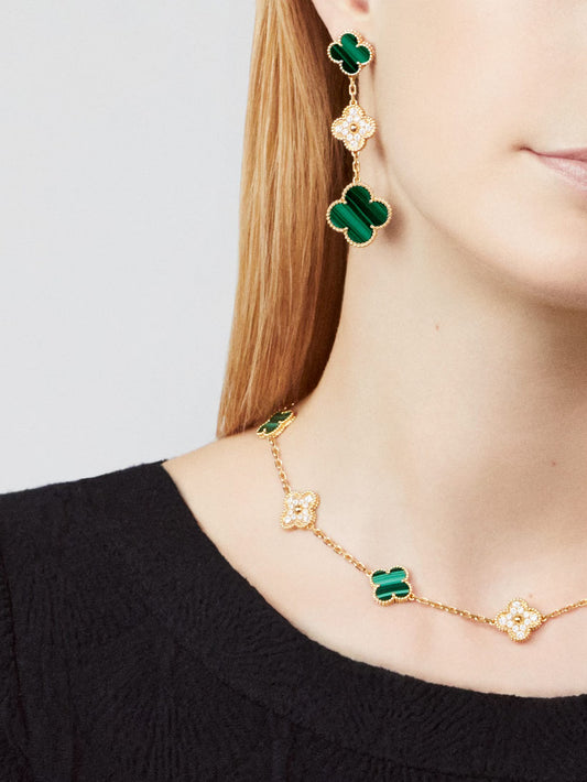 Van Cleef & Arpels, Vintage Alhambra necklace, 10 motifs, 18K yellow gold, malachite, round diamonds