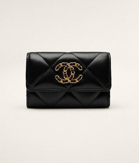 Chanel 19 Flap Card Holder Shiny Lambskin, Gold-Tone, Silver-Tone & Ruthenium-Finish Metal - Black