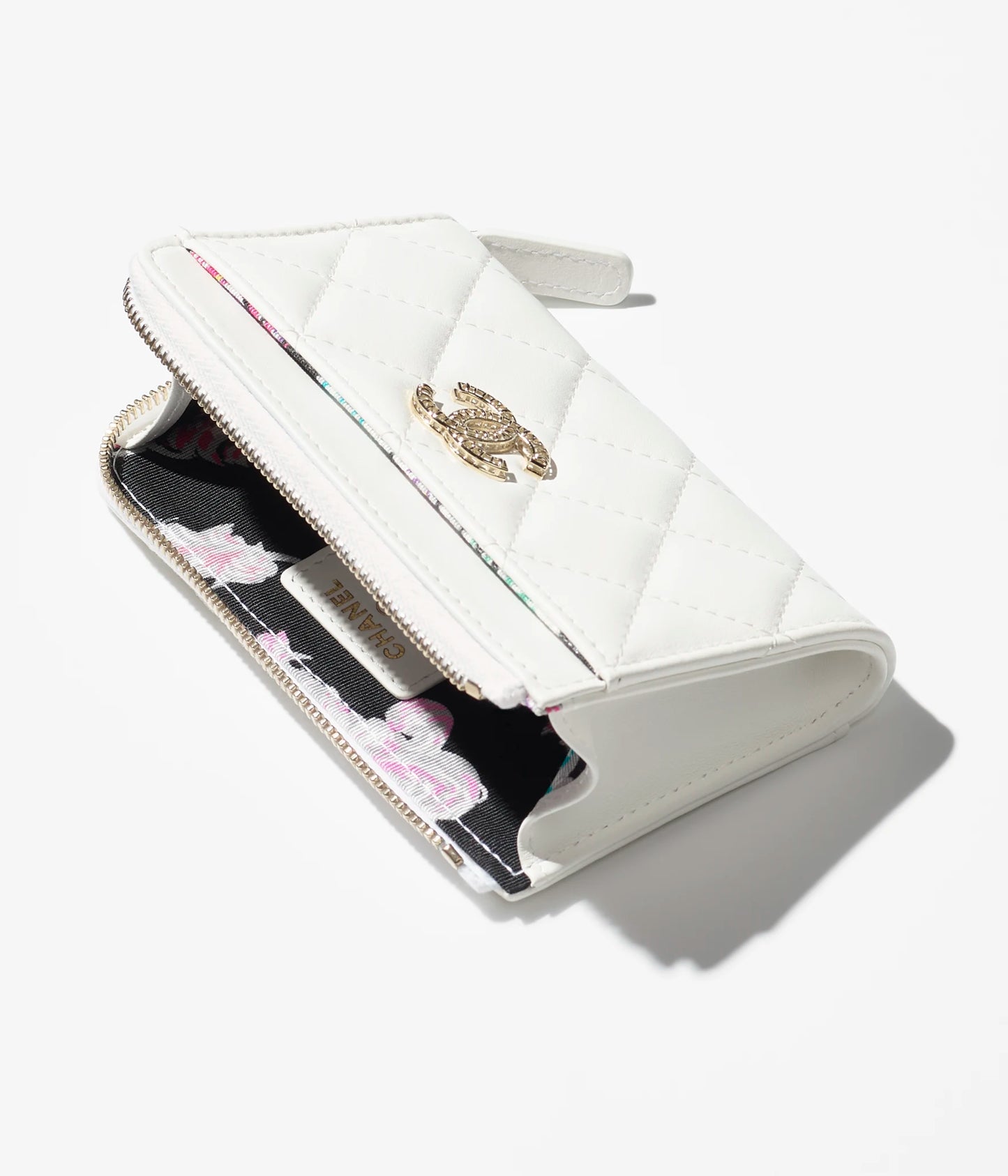 Chanel Zipped Card Holder Lambskin - White