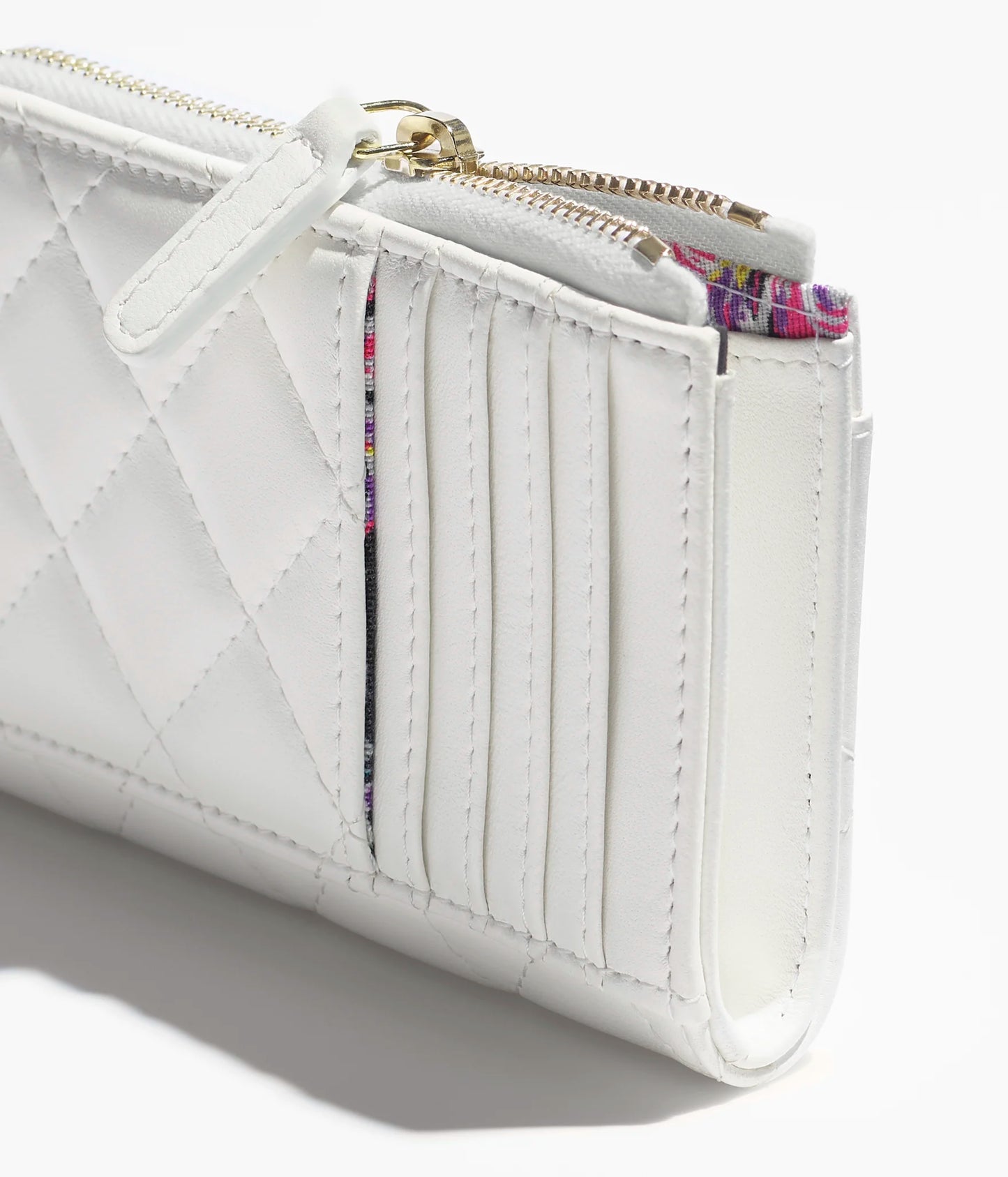 Chanel Zipped Card Holder Lambskin - White
