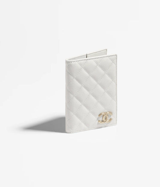 Chanel Passport Holder Grained Shiny Calfskin & Gold-Tone Metal - Light Grey