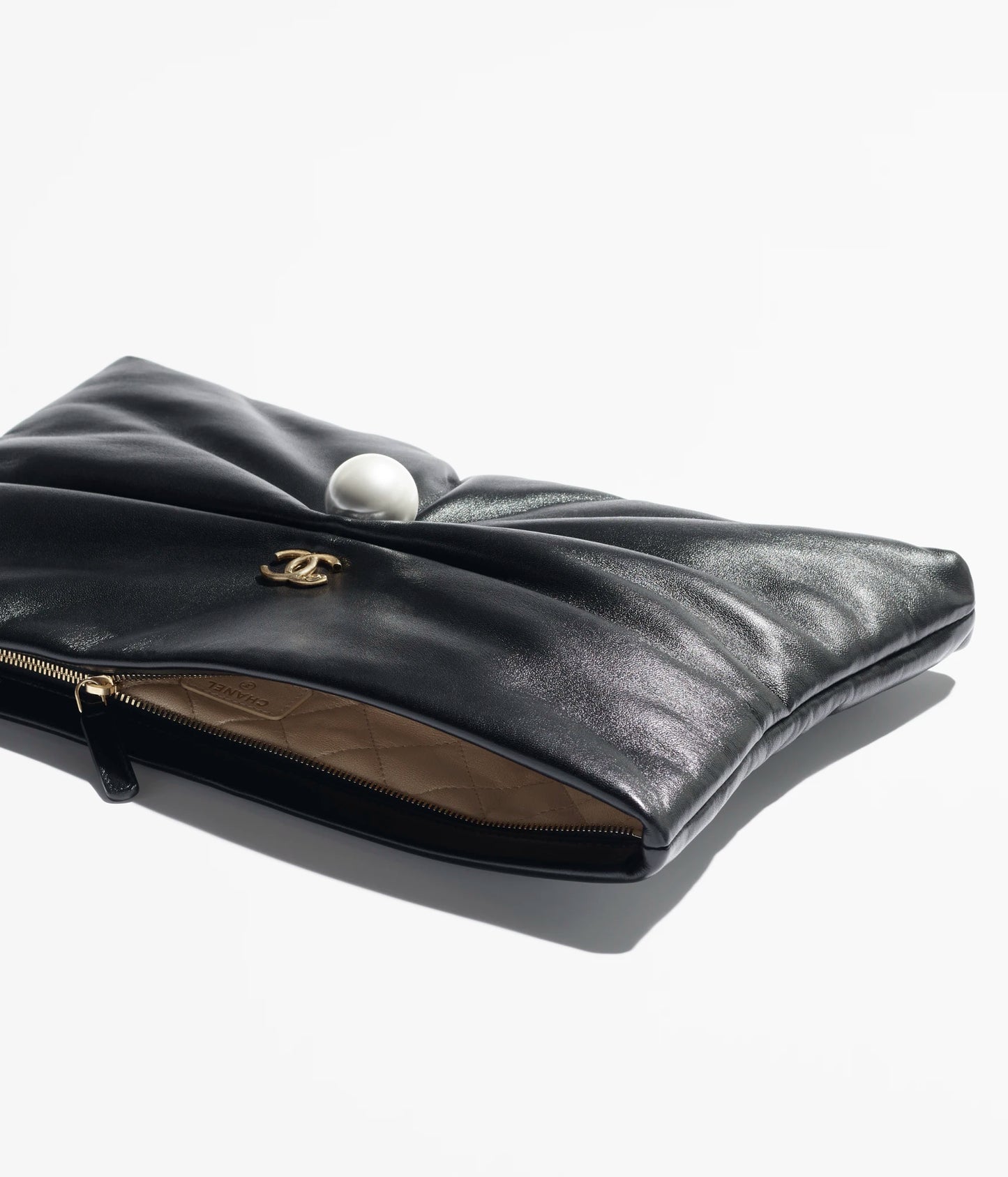 Chanel Large Clutch Shiny Lambskin, Imitation Pearl & Gold-Tone Metal - Black