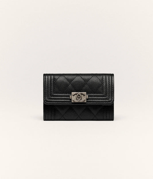 Chanel Boy Chanel Flap Card Holder Shiny Grained Calfskin & Ruthenium-Finish Metal - Black