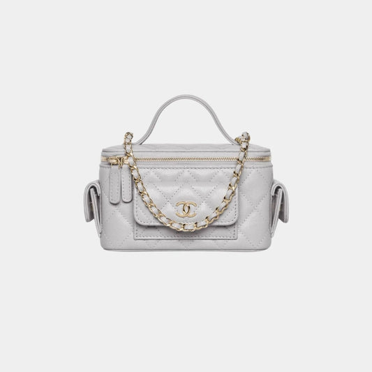 Chanel Vanity with Chain in Grained Shiny Calfskin and Gold Tone - Grey