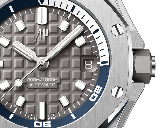 Audemars Piguet Royal Oak Offshore Diver 42mm 15720ST.OO.A009CA.01